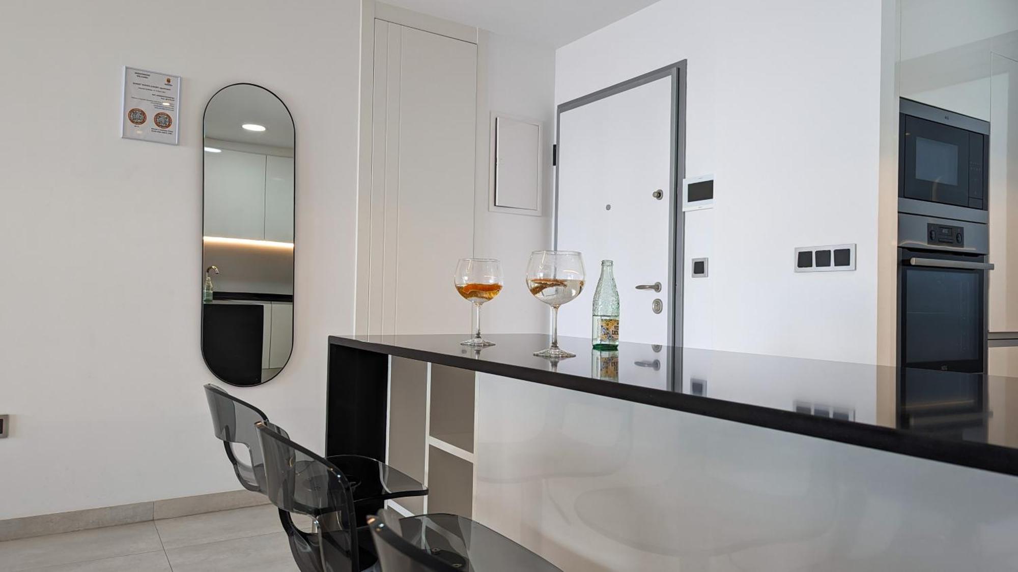 Sunset Waves Luxury Apartament Benidorm